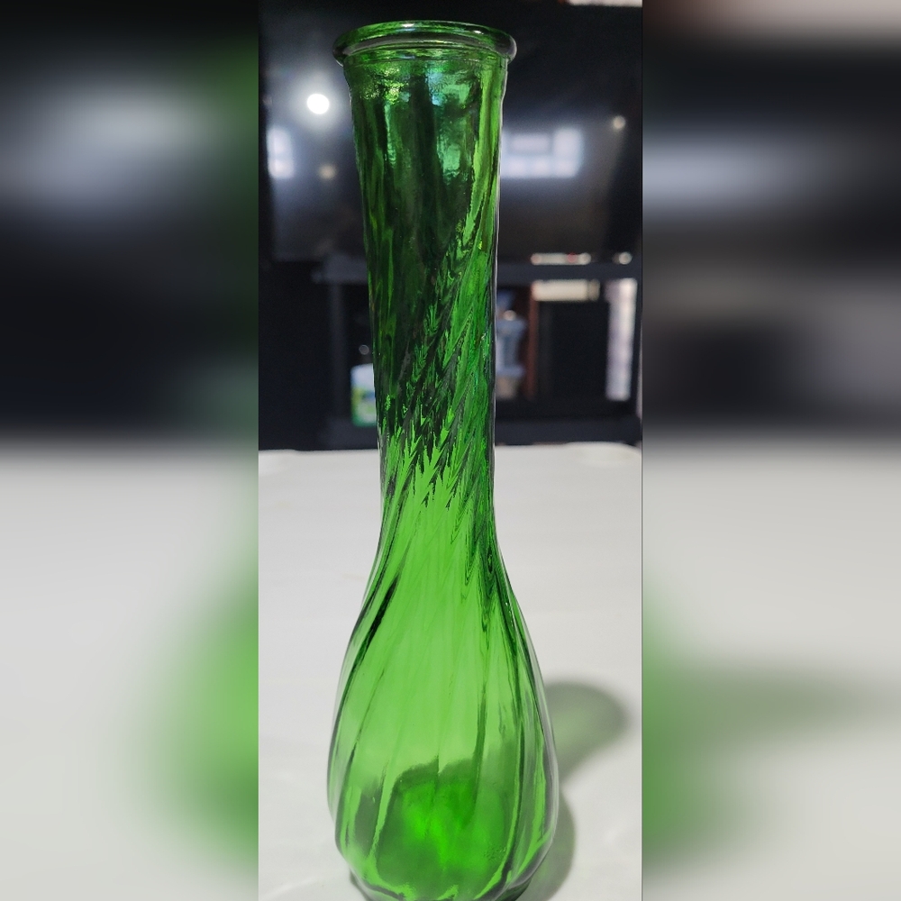 Vintage Hoosier Glass Emerald Green Swirl Flower Vase